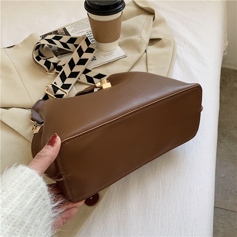 Tấn Yide Vintage Đơn Giản Nhỏ Da PU Túi Đeo Chéo Cho Nữ 2023 Nhà Thiết Kế Thời Trang Nữ Màu Đen Sang Trọng Túi Xách Đeo Vai - Ảnh 11